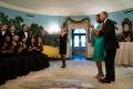 Barack et Michele Obama coutant la chorale de la Seneca Valley High School