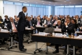 Barack Obama s'entretenant avec des hommes d'affaires lors du Business Roundtable  Washington