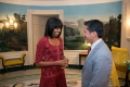 Michele Obama s'entretenant avec un citoyen américain